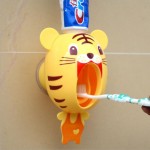 Creative Cartoon Automatic Toothpaste Dispenser Wall Mount Stand Bathroom Sets