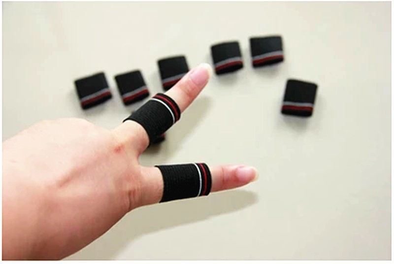 10-Pcs-2015-New-Free-Shipping-Badminton-Basketball-Finger-Guard--Skid-Elastic-Retaining-Finger-Finge-32317909621