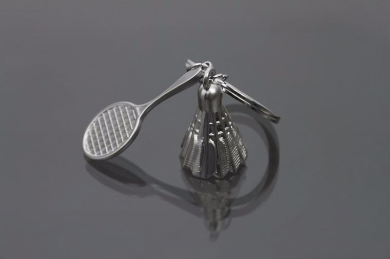 Fashion-alloy-mini-Badminton-racket-Keychain-men-women-sport-lover-Keyring-shuttlecock-Key-Chain-jew-32573824762