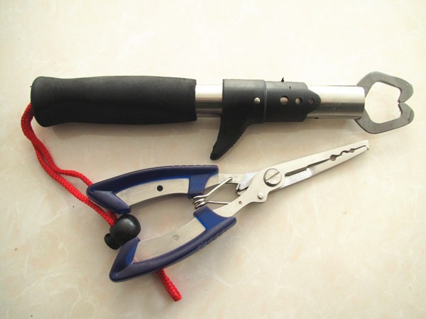 Free-Shipping-Stainless-Steel---Portable-Control-Fish-Fin-Lure-Plier--Hook-Lure-Set-Control-Fish-Set-1221391857