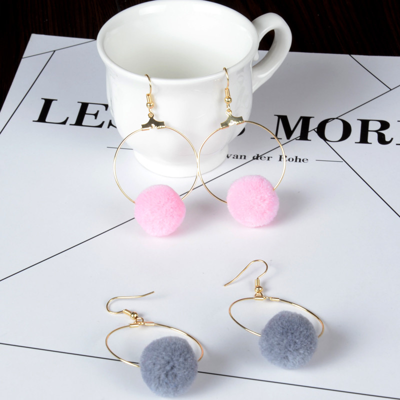 The-new-2016-Korean-pop-temperament-earrings-MAO-qiu-qiu-dong-Badminton-ball-earrings-and-The-girl-b-32781015371