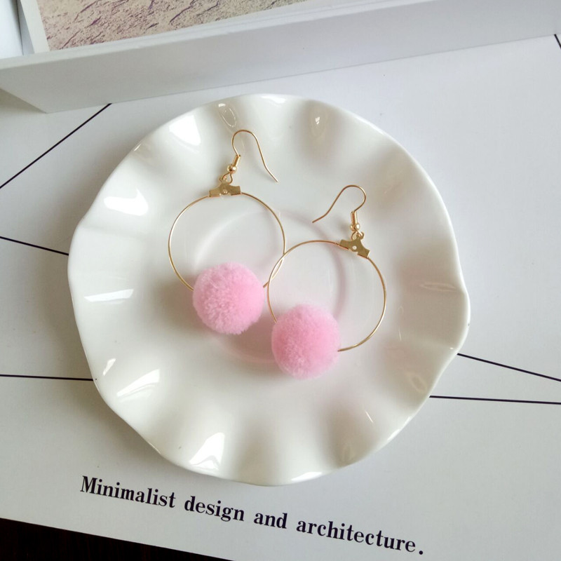 The-new-2016-Korean-pop-temperament-earrings-MAO-qiu-qiu-dong-Badminton-ball-earrings-and-The-girl-b-32781015371